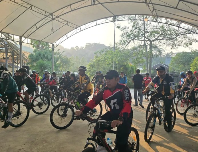Promosikan Wisata Lokal, Dispar Kaltim Gelar Gowes Wisata Sambut HUT ke-81 RI