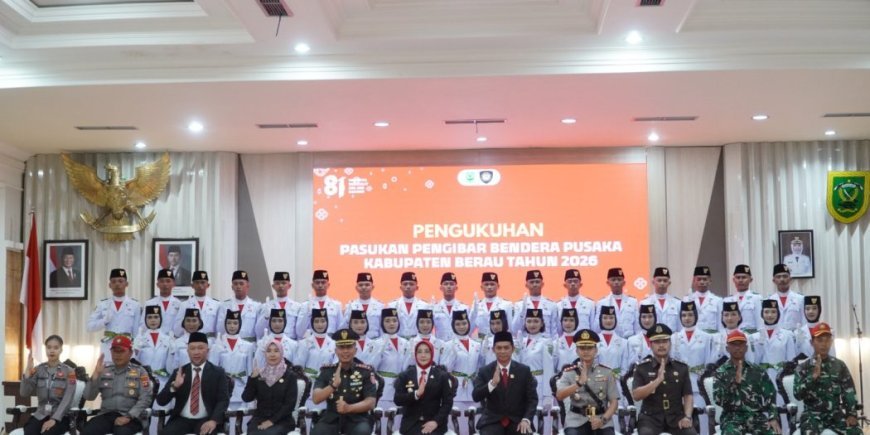 Bupati Sri Juniarsih Kukuhkan 35 Anggota Paskibraka Berau, Tekankan Keteladanan Generasi Muda