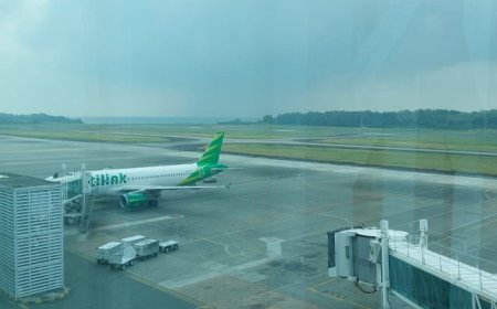 27 Penerbangan dari Balikpapan Tertunda Akibat Erupsi Anak Krakatau