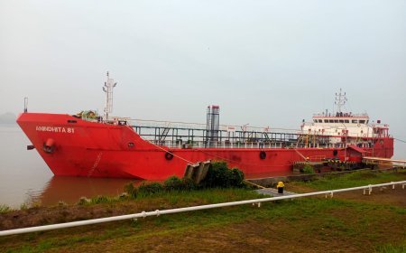 Kapal OB Anindhita 81 Sandar di Berau, Pasokan Pertalite Ditingkatkan hingga 30 Persen