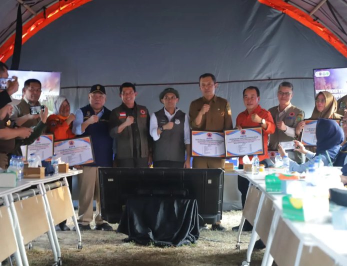 BNPB Serahkan Bantuan Peralatan Siaga Karhutla untuk Pemprov Kaltim