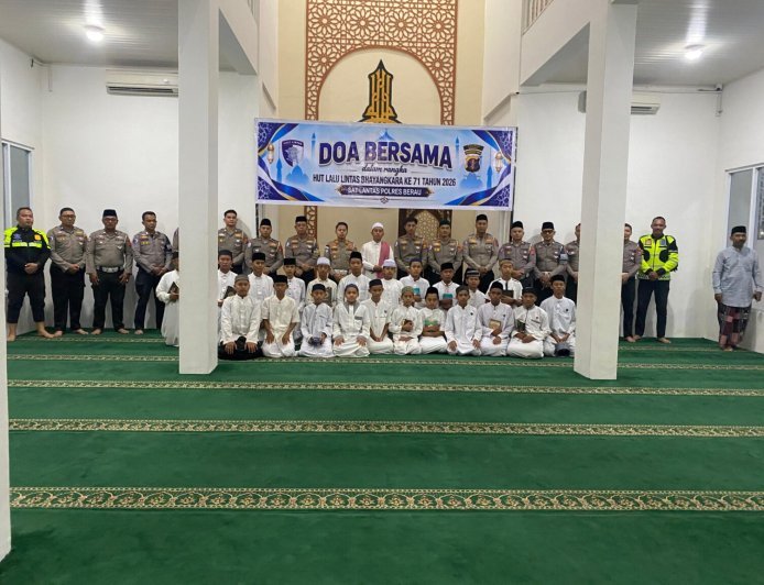 Peringati HUT Ke-71 Satlantas, Polres Berau Gelar Bakti Sosial
