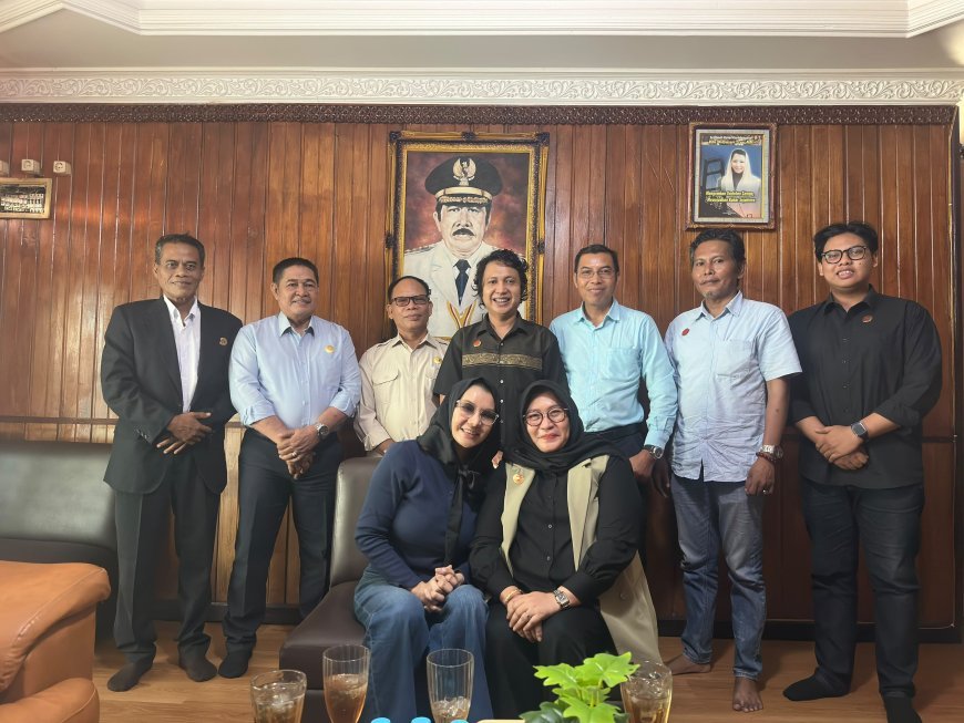 Perkuat Pengawasan Profesi Advokat, DPD IKADIN Kaltim Jajaki Sinergi dengan Tokoh Masyarakat