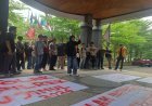 Aksi Massa Mahasiswa Digelar di Rektorat Unmul, BEM FISIP Sampaikan Tiga Tuntutan