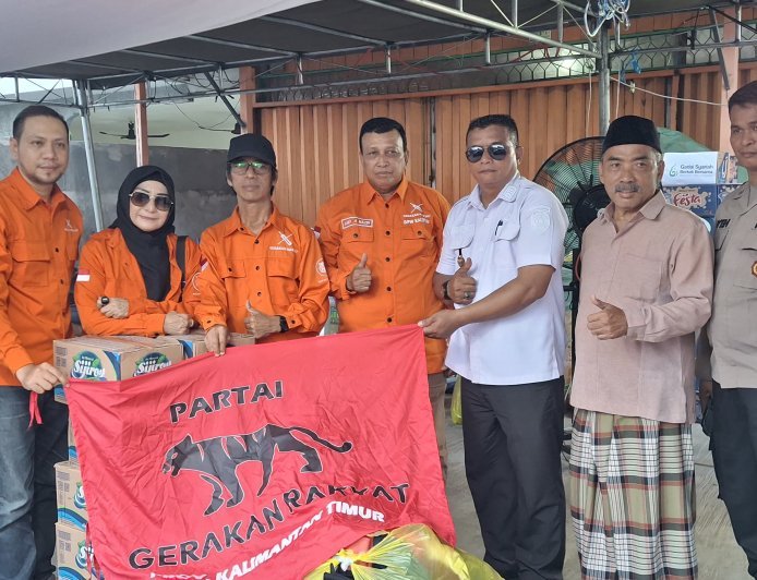 Gerakan Rakyat Kaltim Salurkan Bantuan Korban Kebakaran di Loa Ipuh Tenggarong, Rita Widyasari Turut Hadir