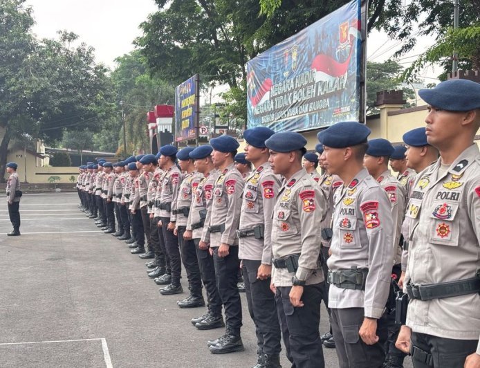 Polri Kirimkan 100 Personil Ke Kalimantan, Percepatan Pemadaman Karhutla