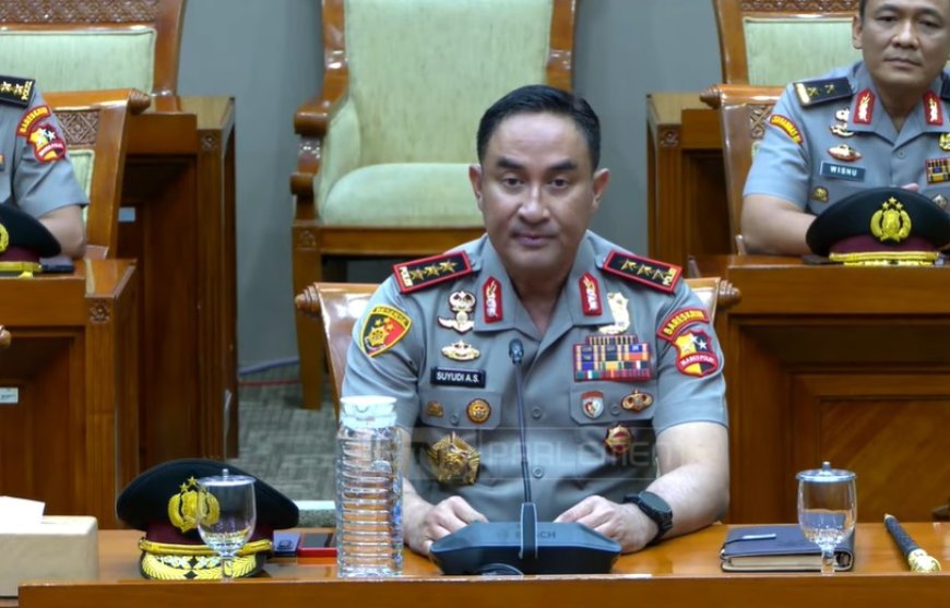 PARLEMEN KETUK PALU: Komjen Suyudi Ario Seto Resmi Jabat Kapolri Gantikan Listyo Sigit