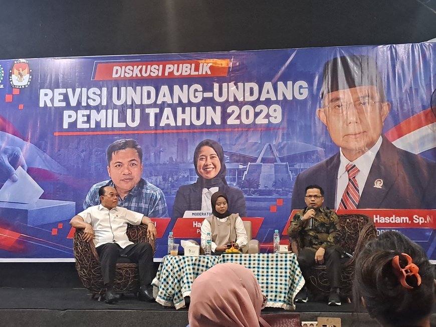 Andi Sofyan Hasdam Serap Aspirasi Mahasiswa Samarinda soal Revisi UU Pemilu 2029