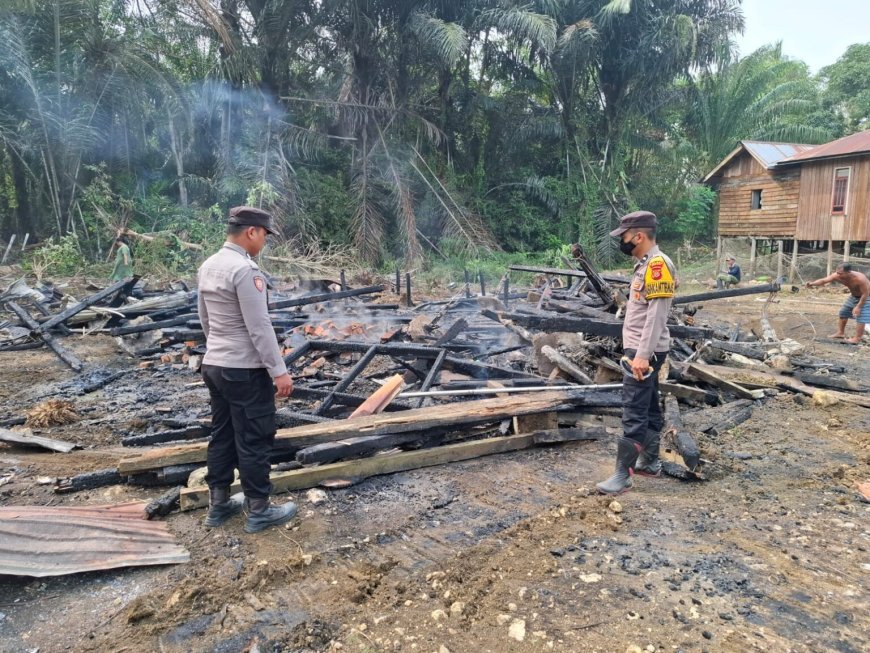 Tinggalkan Rumah Saat Api Dapur Menyala, Rumah Seorang Lansia di Berau Terbakar