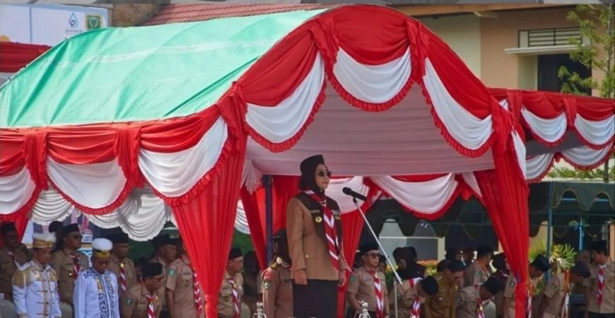 ​Bupati Sri Juniarsih Pimpin Apel Hari Pramuka ke-65, Dorong Generasi Muda Berau Mandiri